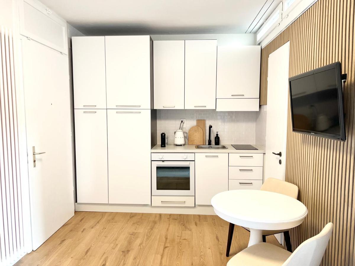 Bright Tiny Studio - Shared Pool & Sauna - Free Parking - Air Condition Muralto Exterior foto
